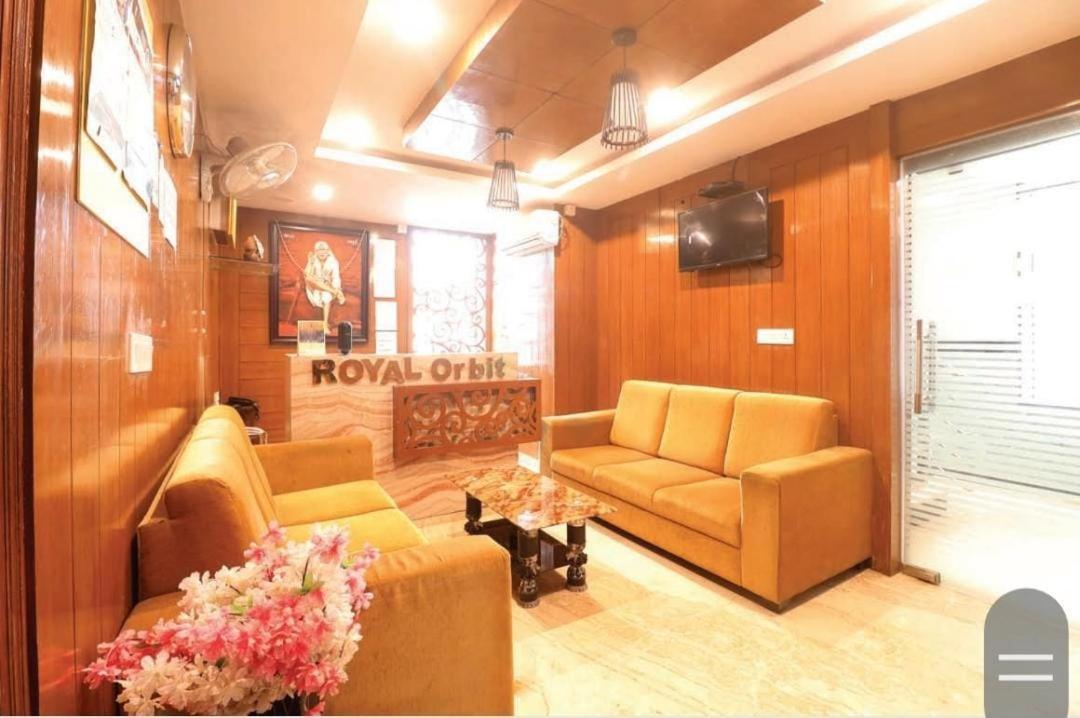 Hotel Royal Orbit Bangalore Buitenkant foto